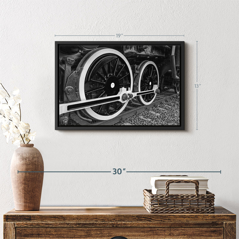 «Train Wheels Wall Art», H 13 po x l 19 po