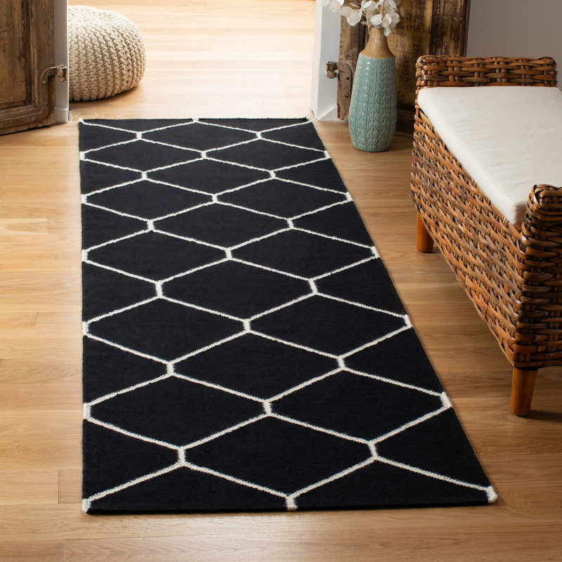 Rodgers Hand Woven Flat Weave Wool/Cotton Geometric Rug in Gray/Black, Runner 2'6" x 8'