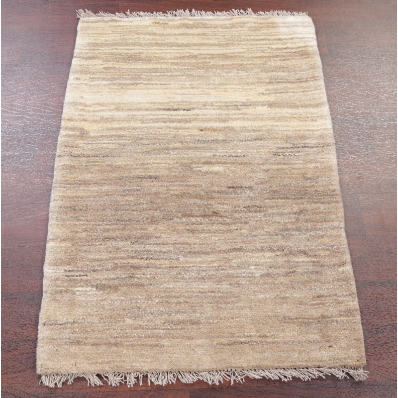 Tapis en laine beige 2 pi 8 po x 3 pi 8 po one-of-kind à la main noué la new age Soto