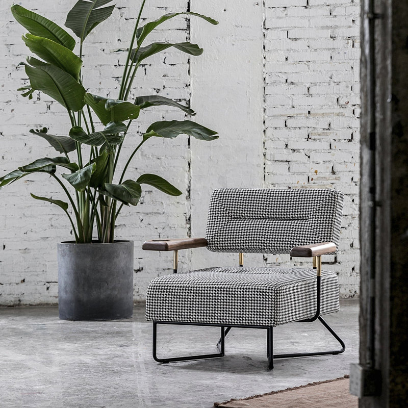 QT Armchair
