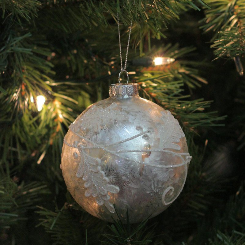 Ornement en forme de boule de Noël argentée 3,25 po (80 mm)