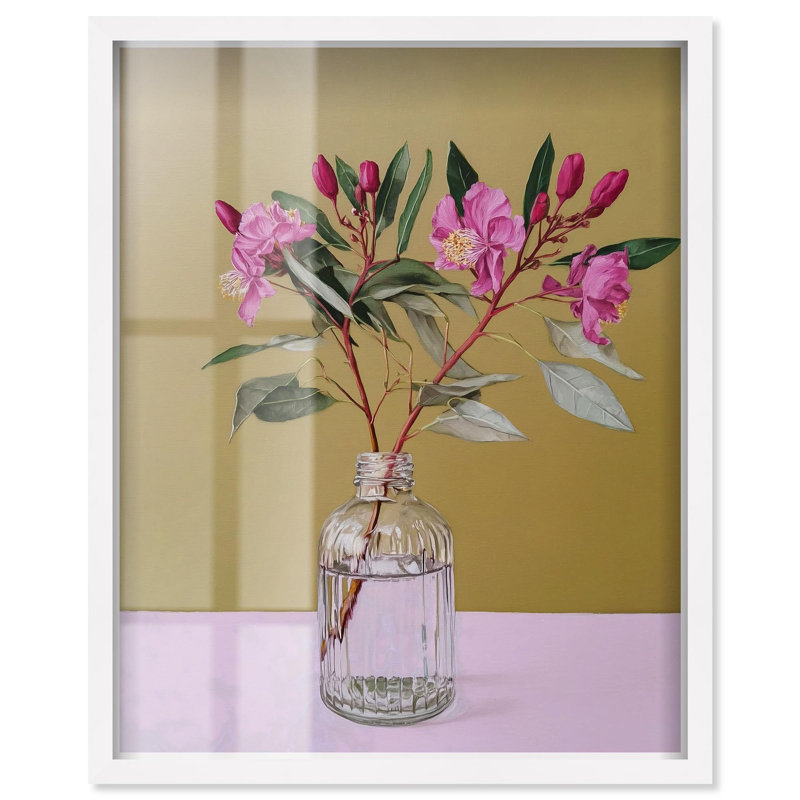 «Delicate Beauty Shadowbox», art mural floral par Art Remedy, cadre blanc, 24 x 30, H 31 po x l 25 po, Cadre blanc