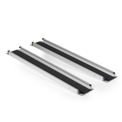 Rampe télescopique en aluminium pour fauteuil roulant de 4 pi à 7 pi avec sac Titan Ramps - 600 lb Capacité
