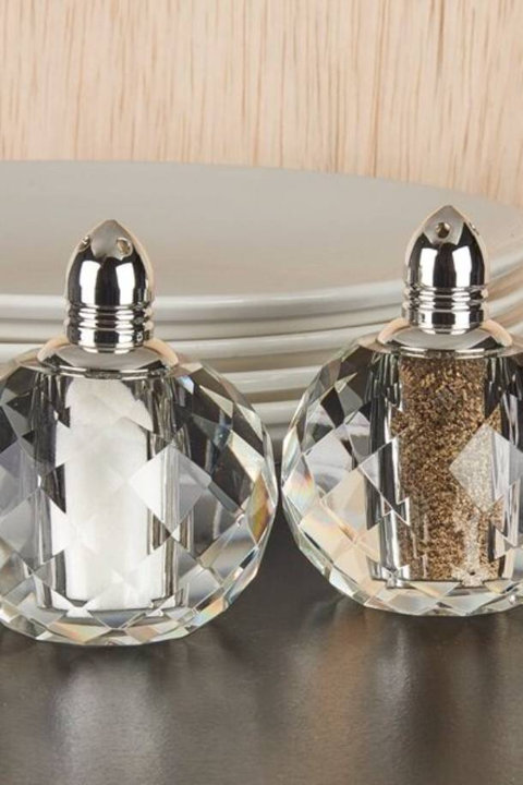 Salt And Pepper Shakers/Grinders (Mills)