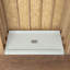 Base de panneau de douche à seuil simple en bois massif 60 po x 32 po en blanc WOODBRIDGE, couvercle de bonde inclus, antidérapant-121709172