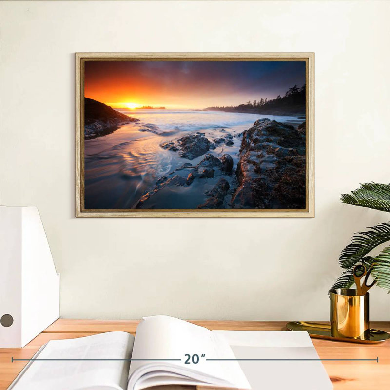 Coucher de soleil sur la côte du Tofino, Cadre flottant en bois naturel, 13 po x 9 po