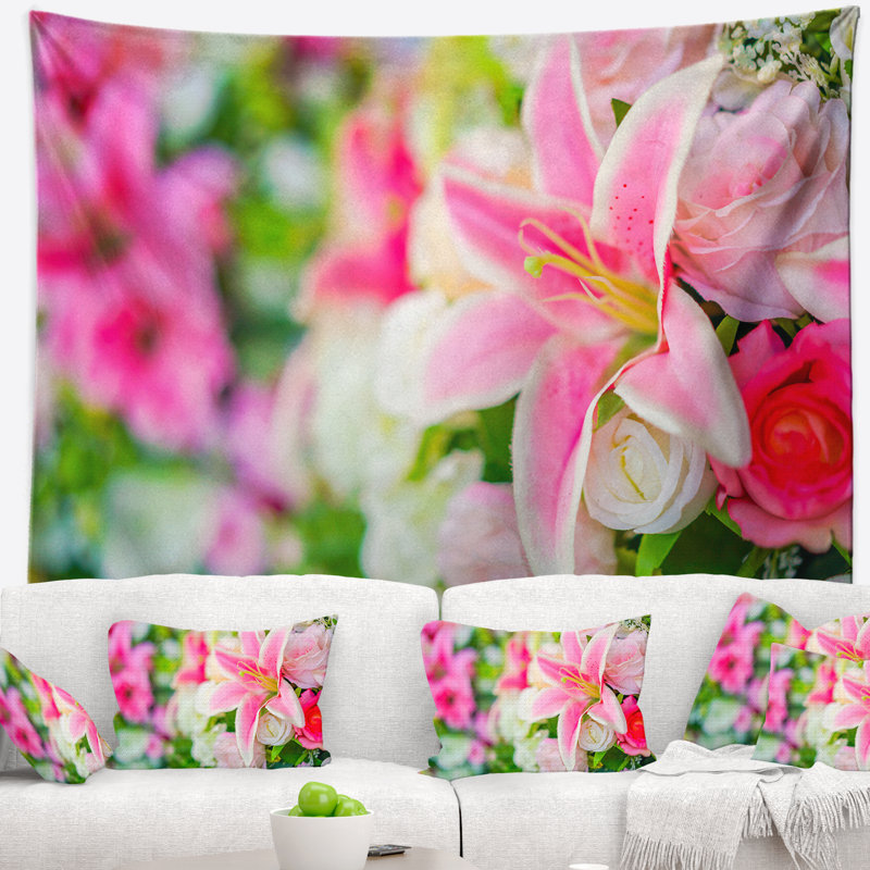 Tapisserie florale, H 78 po x l 92 po