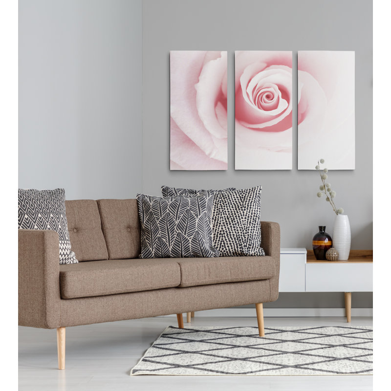 « rose excellence », impression multi-pièces sur toile, H 24 po x l 36 po x P 1,5 po