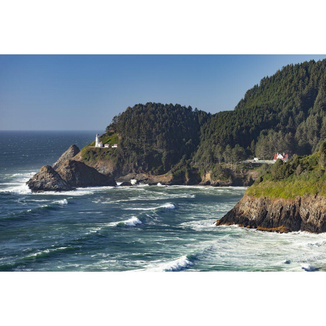 Heceta Head Light On The Oregon Coast von Traveler1116 - Ohne Rahmen auf Leinwand drucken