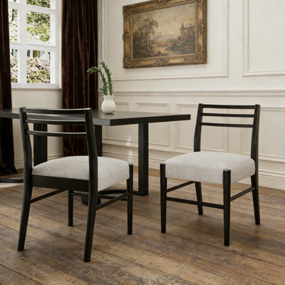 Ensemble de 2 chaises de maison de campagne élégantes noires et beiges avec dossier en échelle et sièges rembourrés pour plus de confort et de style