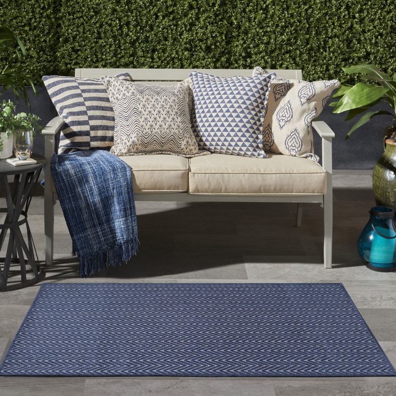 Remmie Black Modern Indoor/Outdoor Rug, Rectangle 3' x 5', Blue/Navy