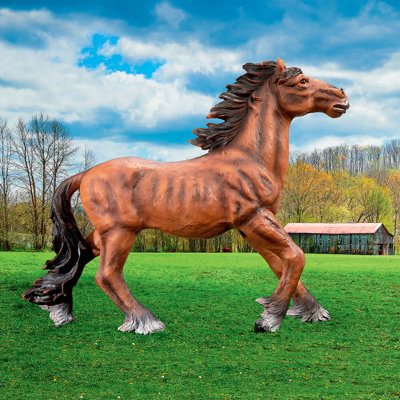 Statue Mustang de course débridée