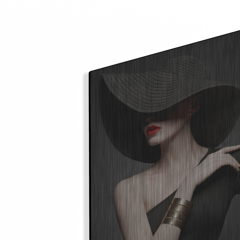 «Lady In Black» par Luxe, H 24 po x l 16 po