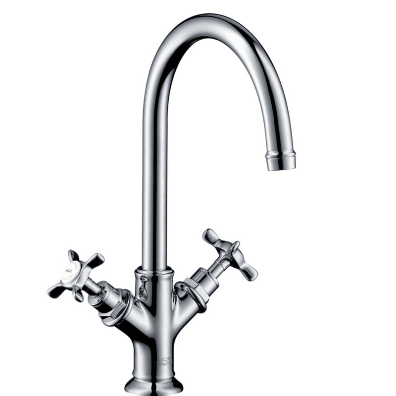 Montreux 2-handle Bathroom Faucet with Drain Assembly, Chrome