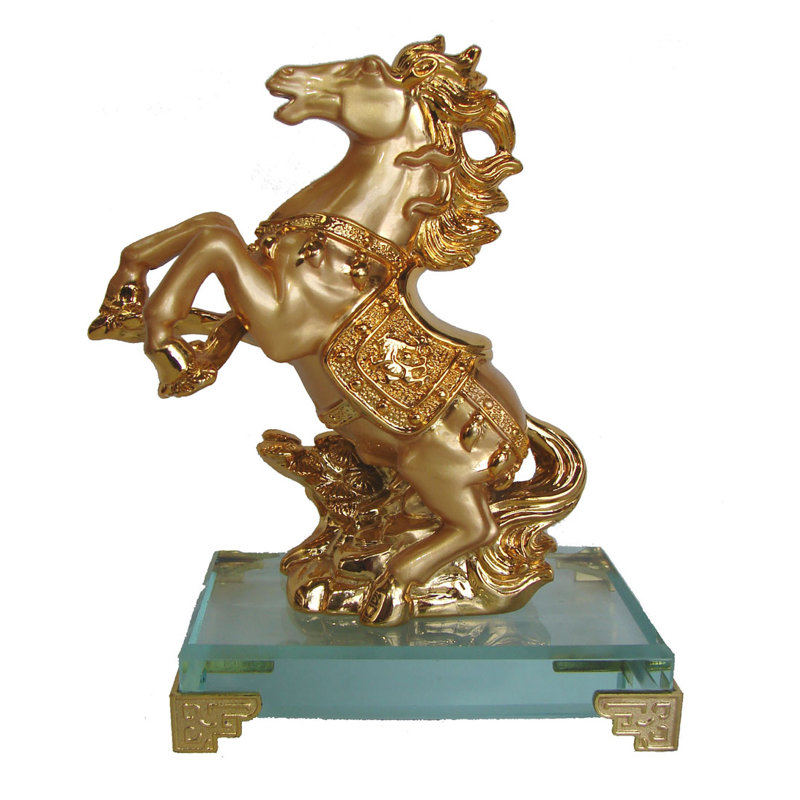 Figurine cheval volant