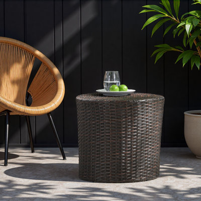 16.75" Barrel Side Table, Outdoor Wicker End Table