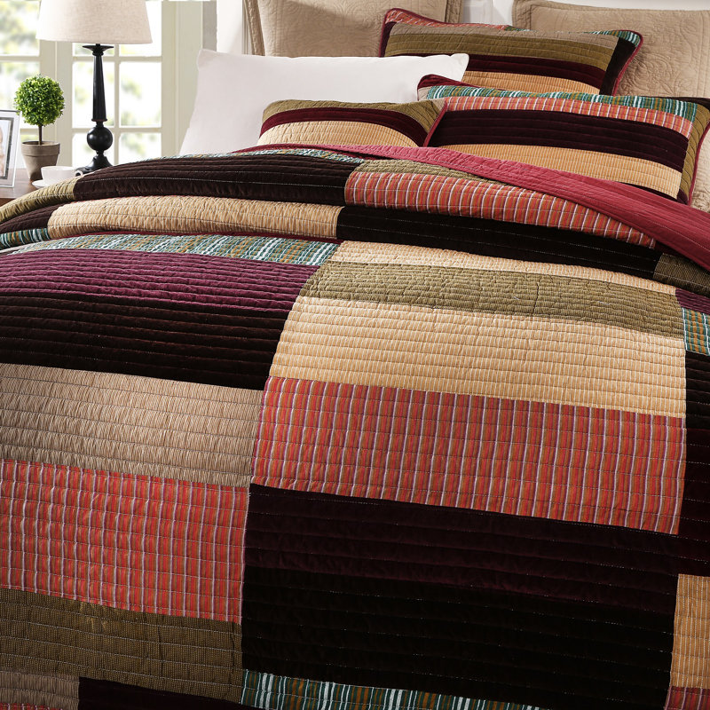 Farmhouse / Country Cotton Striped Quilt, Queen Quilt + 2 Standard Shams