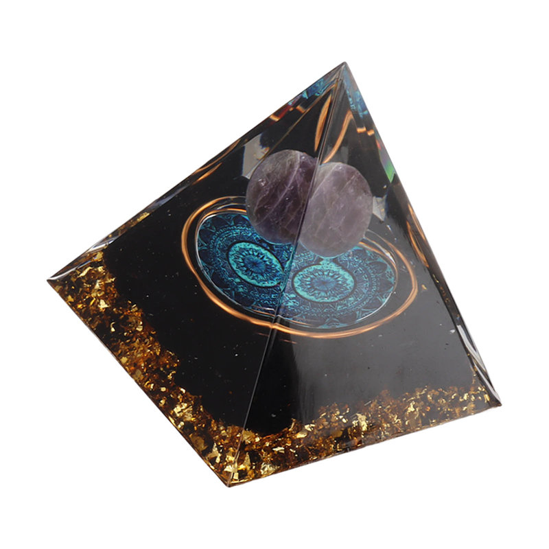 Ornement en forme de pyramide en cristal fait à la main 6 cm