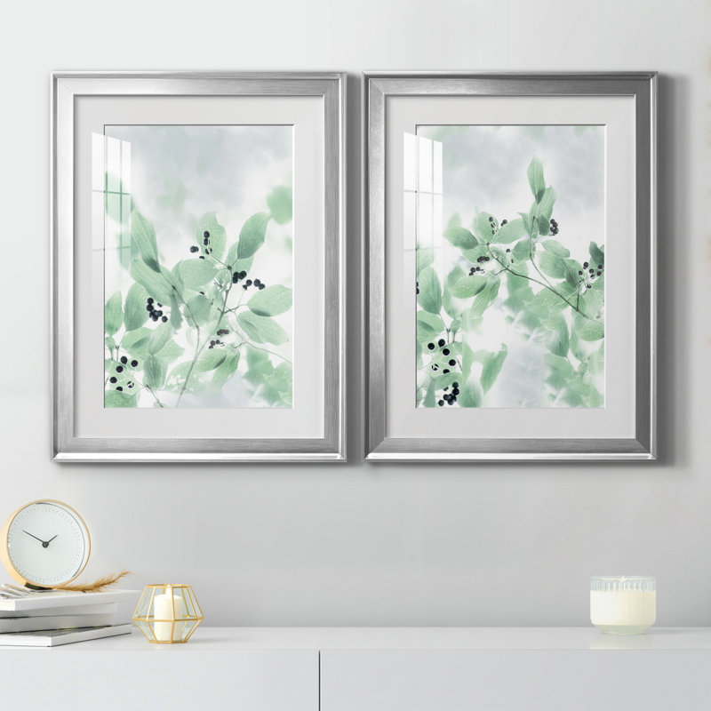 Irene Weisz - ensemble de 2 reproductions d'art, H 22,5 po x l 61 po x P 1,5 po, Papier avec cadre argenté, Blanc