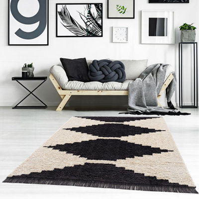 Tapis noir et ivoire moderne
