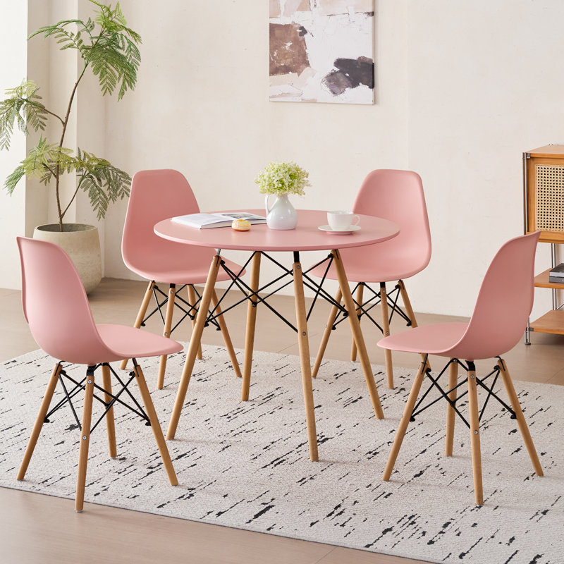 Ensemble de table de salle à manger 5 pièces pour 4, table de cuisine 31,5 po avec pieds, pieds en bois massif, sièges en plastique, rose