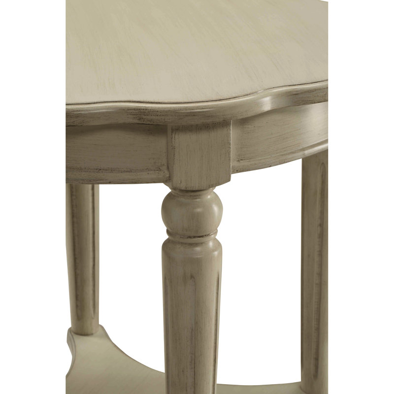 Table de bout ronde antique blanche avec tablette de rangement, d'inspiration française pour le salon Belle tablette inférieure Une ambiance paisible