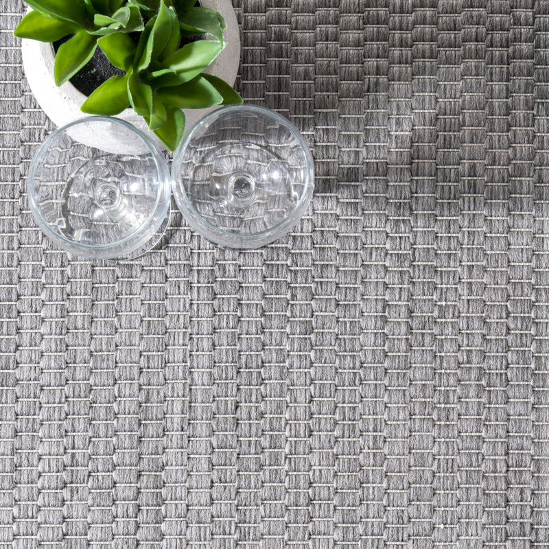 Mcelfresh Bordered Machine Woven / Power Loomed Gray Indoor/Outdoor Patio Rug, Round 6'