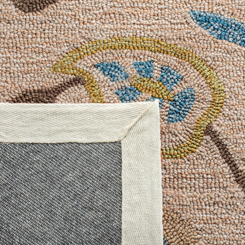 Tapis d'intérieur / extérieur beige / rouge / vert crocheté à la main Carvalho, Rectangle 3 pi 6 po x 5 pi 6 po