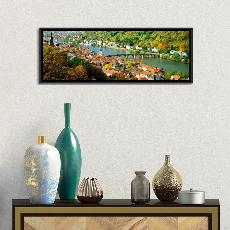 Reproduction de photo sur toile, H 24 po x l 72 po x P 1,5 po, Cadre noir