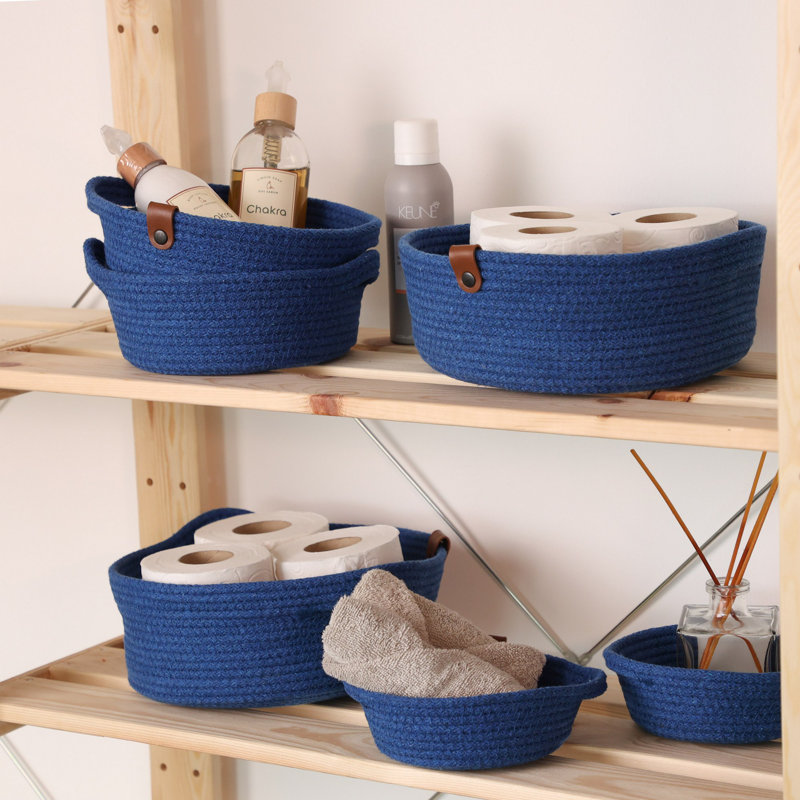 Ensemble de paniers en coton fait à la main (6 pièces), bleu, comprend 2 petits (5,9 x 5,9 x 2,4 po), 2 moyens (7,9 x 7,9 x 3,1 po), 2 grands (9,8 x 9,8 x 3,9 po) | 100% corde de jute de coton, solution de rangement élégante pour l'organisation de la maison et de la salle de bain