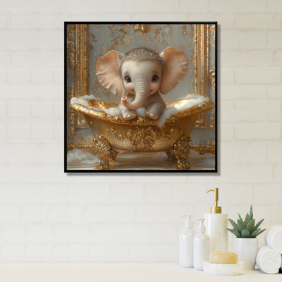 Kemarrion, un mignon éléphant assis dans une élégante baignoire dorée I - art mural de salle de bain pour le salon