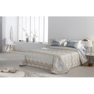 Orton Polyester Chevron / Zig Zag Bedspread