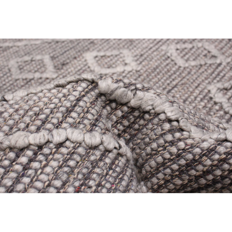 Soriya Wool Geometric Indoor Rug