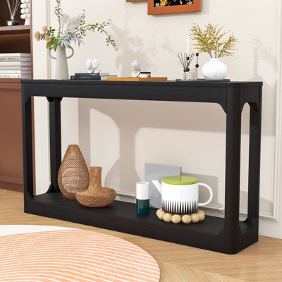 Console sophistiquée moderne avec tablette ouverte