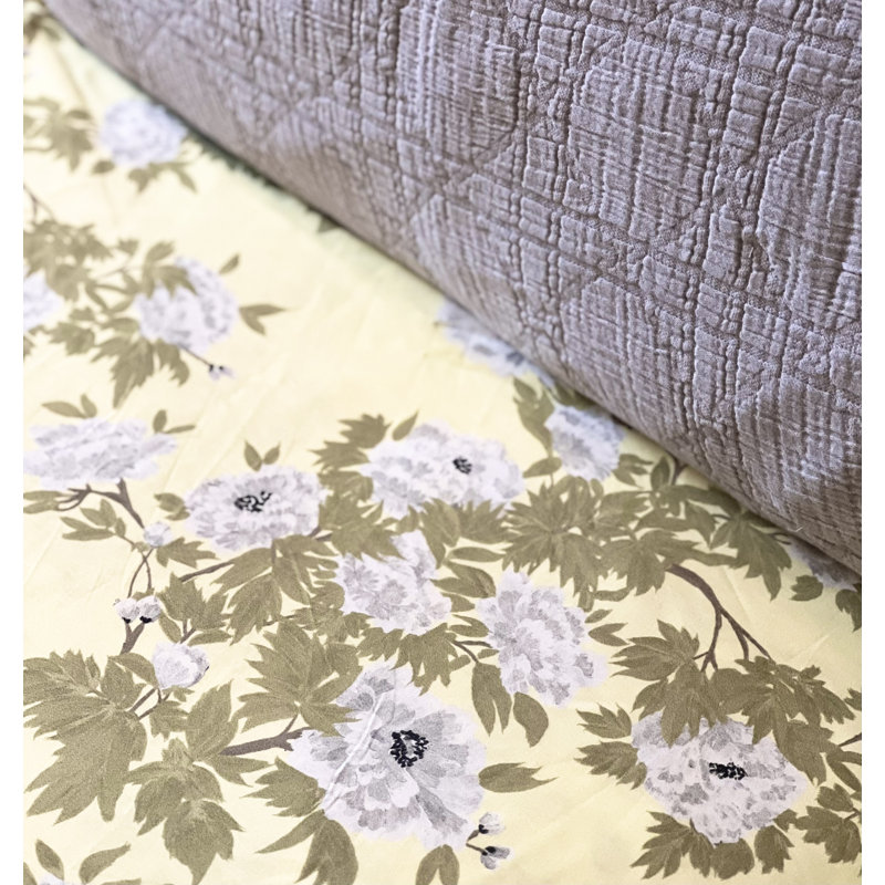 Etavonni Home Hua Hui, Queen Comforter + 2 Standard Shams