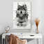 Loup Brampt assis en noir et blanc-108556538