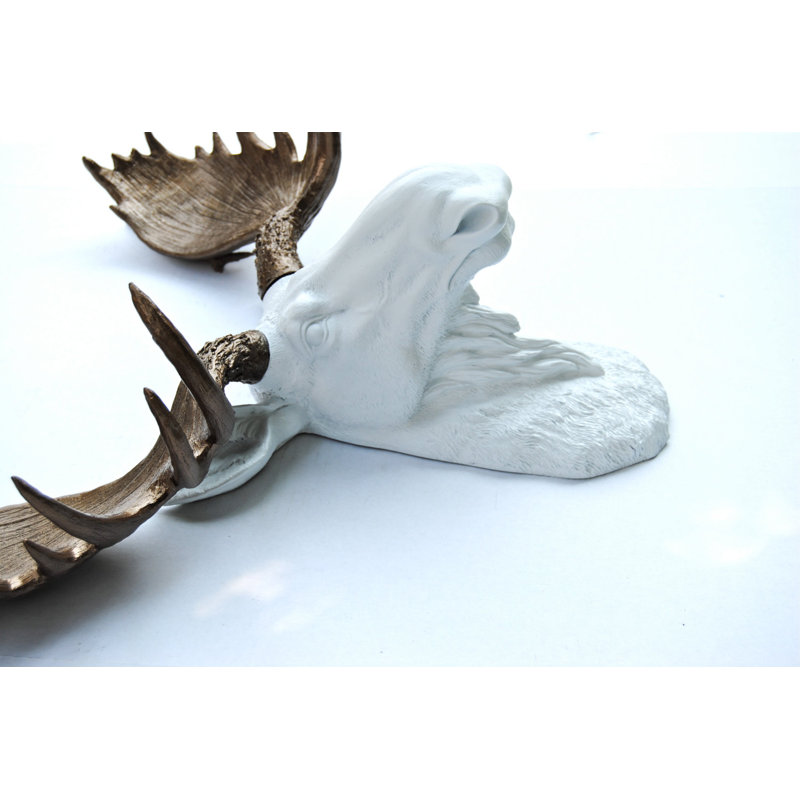 Handmade Rustic Animals Wall Decor on Resin, White/Bronze