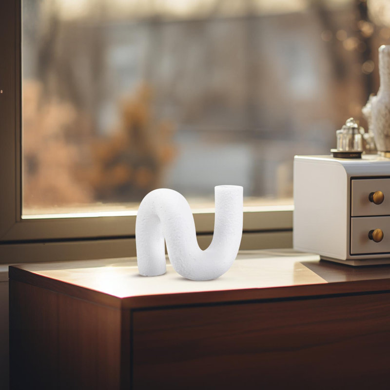 Grand vase tubulaire incurvé blanc, H 7 po x l 7 po