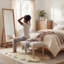 Banc de chambre rembourré beige de 53 po, base de lit en bois avec siège en tissu pour la chambre à coucher, tabouret de siège de lit-2059438856