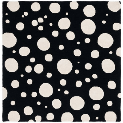 Tapis noir / ivoire Kavika