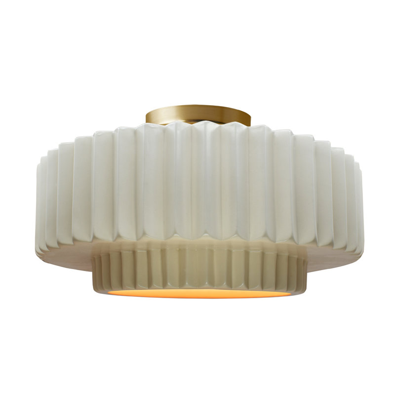 Plafonnier semi-encastré en céramique Radiance, Blanc mat / or champagne, H 8 po x l 16,5 po x P 16,5 po, Laiton brossé