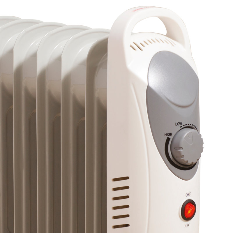 Daewoo 800W Electric High Efficiency Radiator Space Heater with Adjustable Thermostat