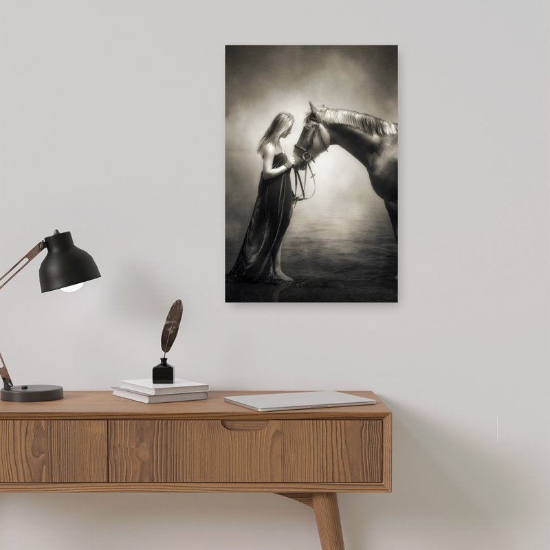 Connexion Misty Horse - Affiche murale classique, élégante et éthérée représentant un cheval et la nature, 18" H x 12" W