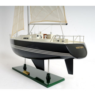 Bateau pour le modèle de la victoire