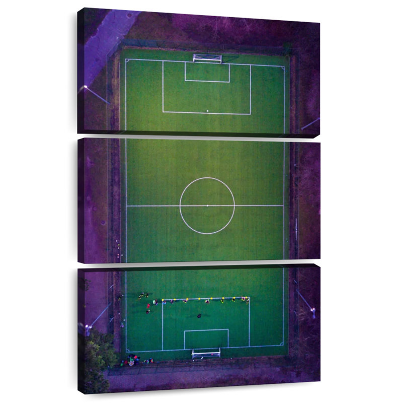 Stade de soccer Sireci vu d'en haut, H 50 po x l 32 po