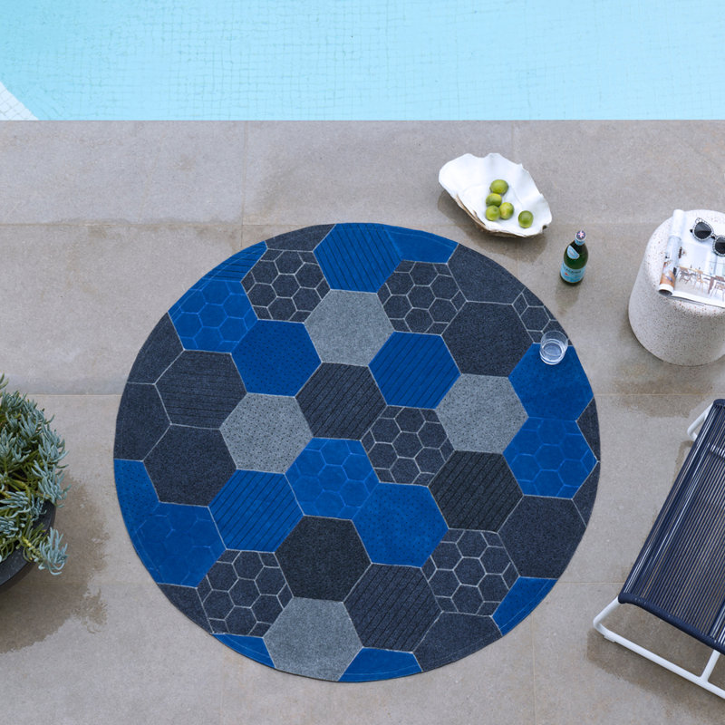 Hex Geometric Area Rug in Blue, Round 8'2"