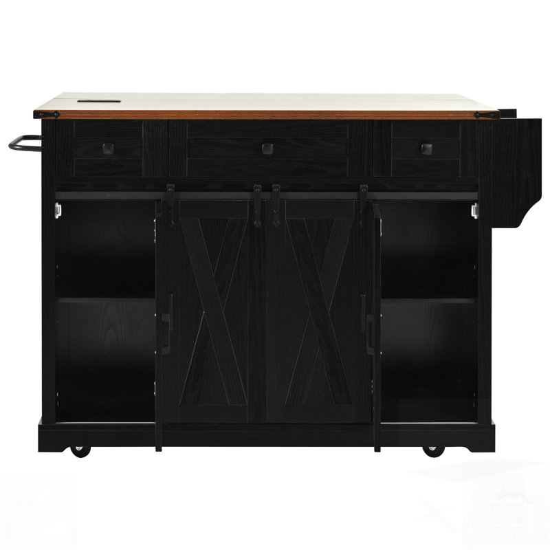 Îlot de cuisine de ferme avec rangement, porte de grange coulissante, porte latérale à grille métallique et roulettes pour une mobilité et une organisation accrues