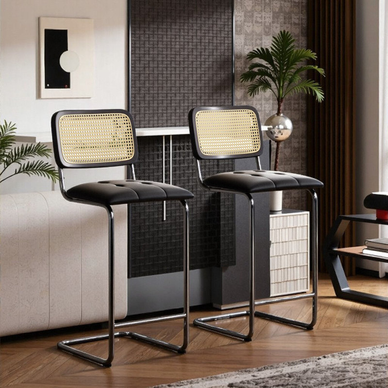 Ensemble de tabourets de bar en velours - Dossier en rotin et structure en porte-à-faux en métal, Noir