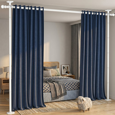Tringle d'intimité blanche sans perçage  pour les cloisons, hauteur réglable de 4 à 11 pi et largeur de 28 à 117 po, tringle de tension du sol au plafond robuste pour la séparation des espaces ou les rideaux de fenêtre