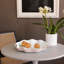 ENCANTO Carola Grand plat rond (Camélia et blanc)